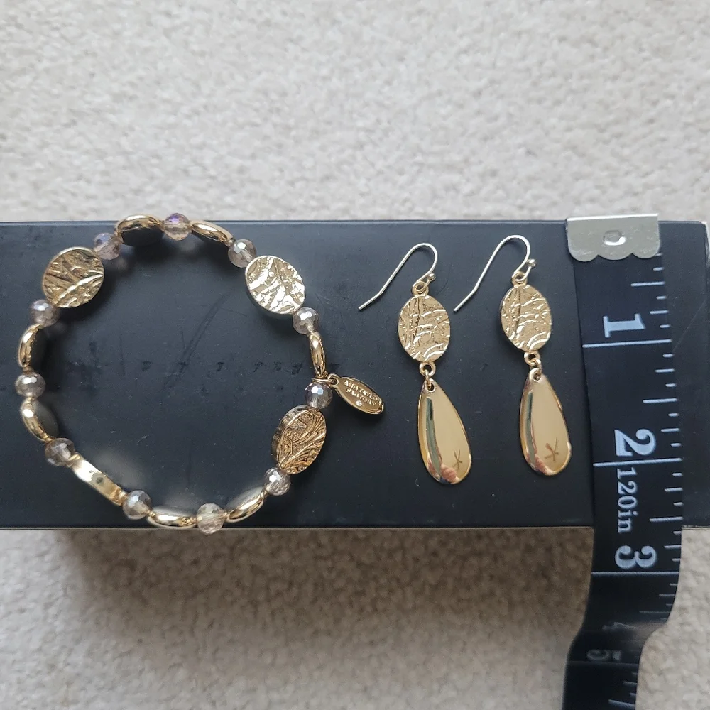NWOT Ann Taylor Gold Drop Earrings and Bracelet Set